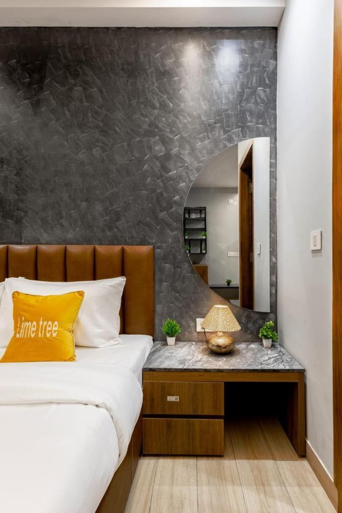 Hotel Imperial Stayz Sector 51 Gurgaon Exterior photo