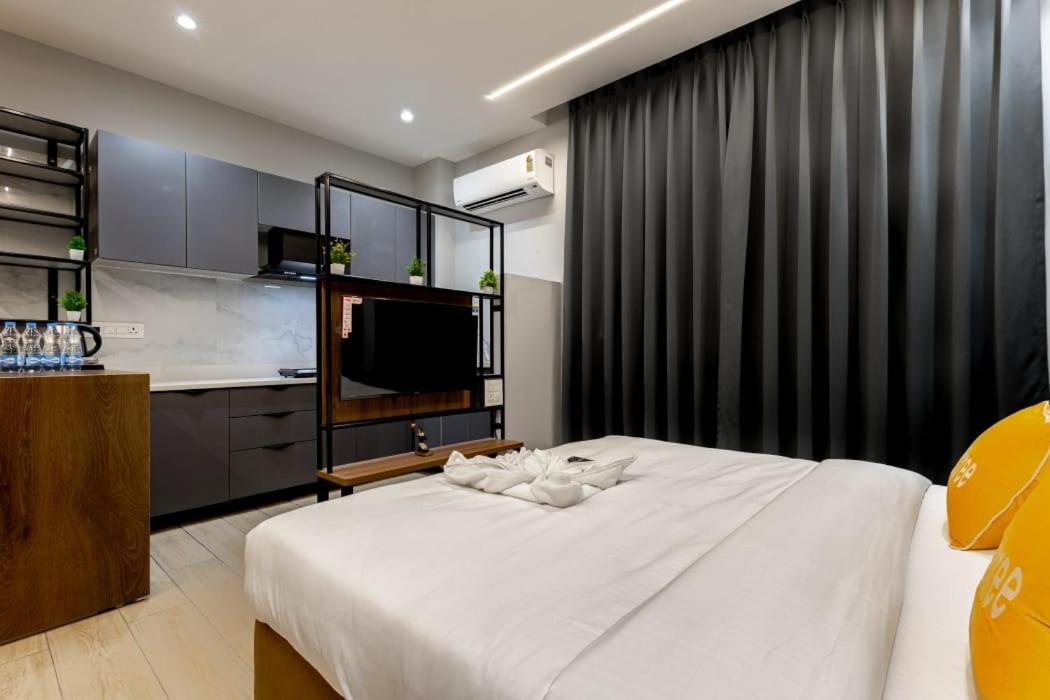 Hotel Imperial Stayz Sector 51 Gurgaon Exterior photo